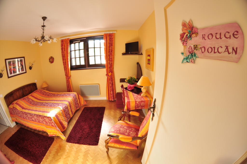Hotel-Logis La Coraline Gannat Zimmer foto