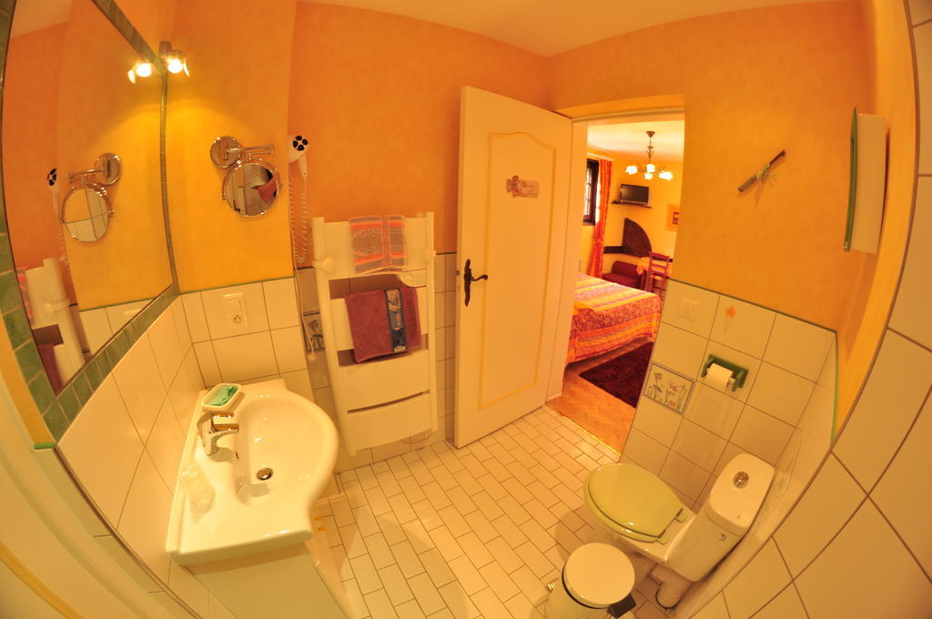 Hotel-Logis La Coraline Gannat Zimmer foto